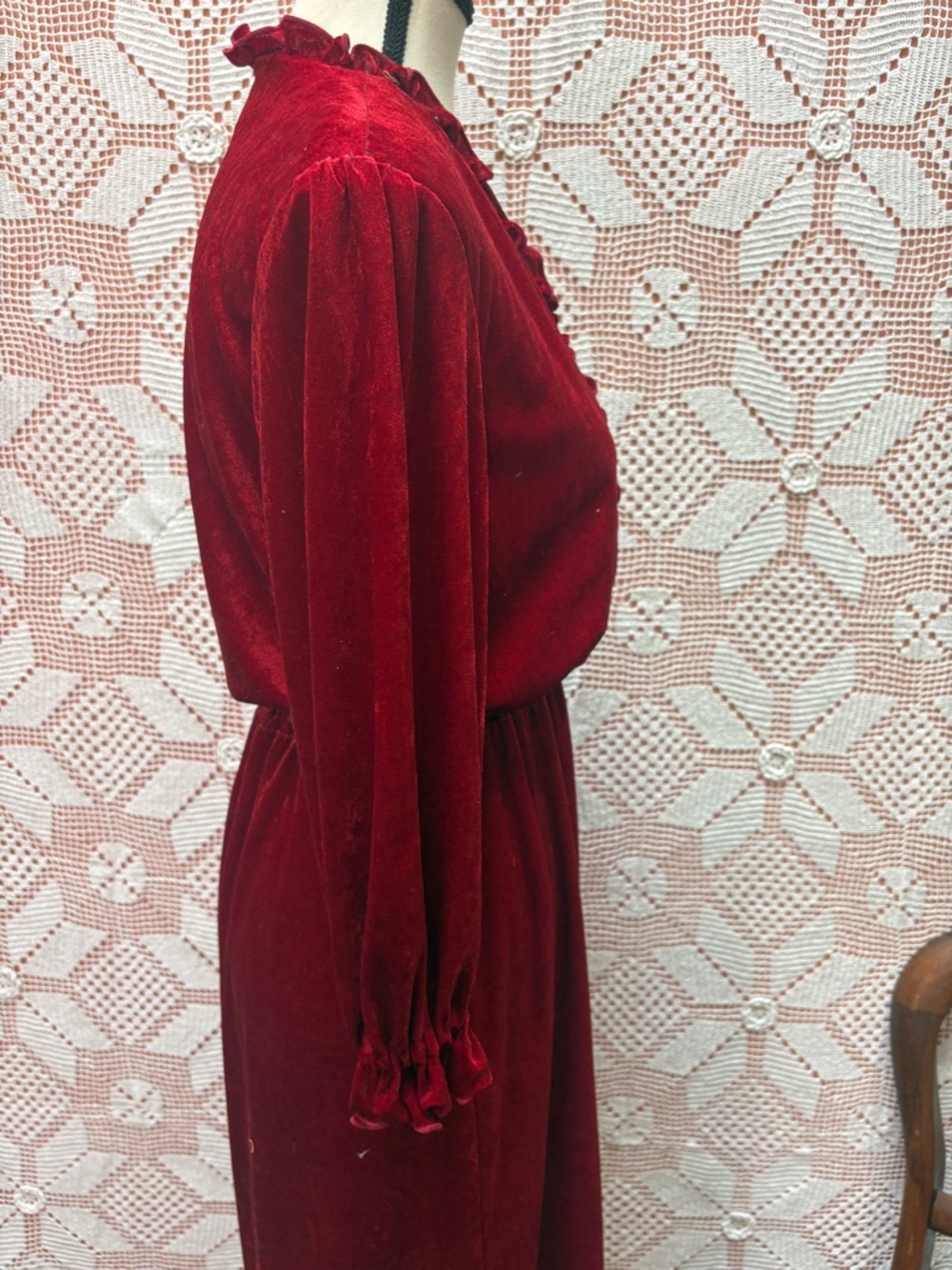 Vintage Red Velvet Dress | Ruffle Button Front Sz M - Picture 9 of 10